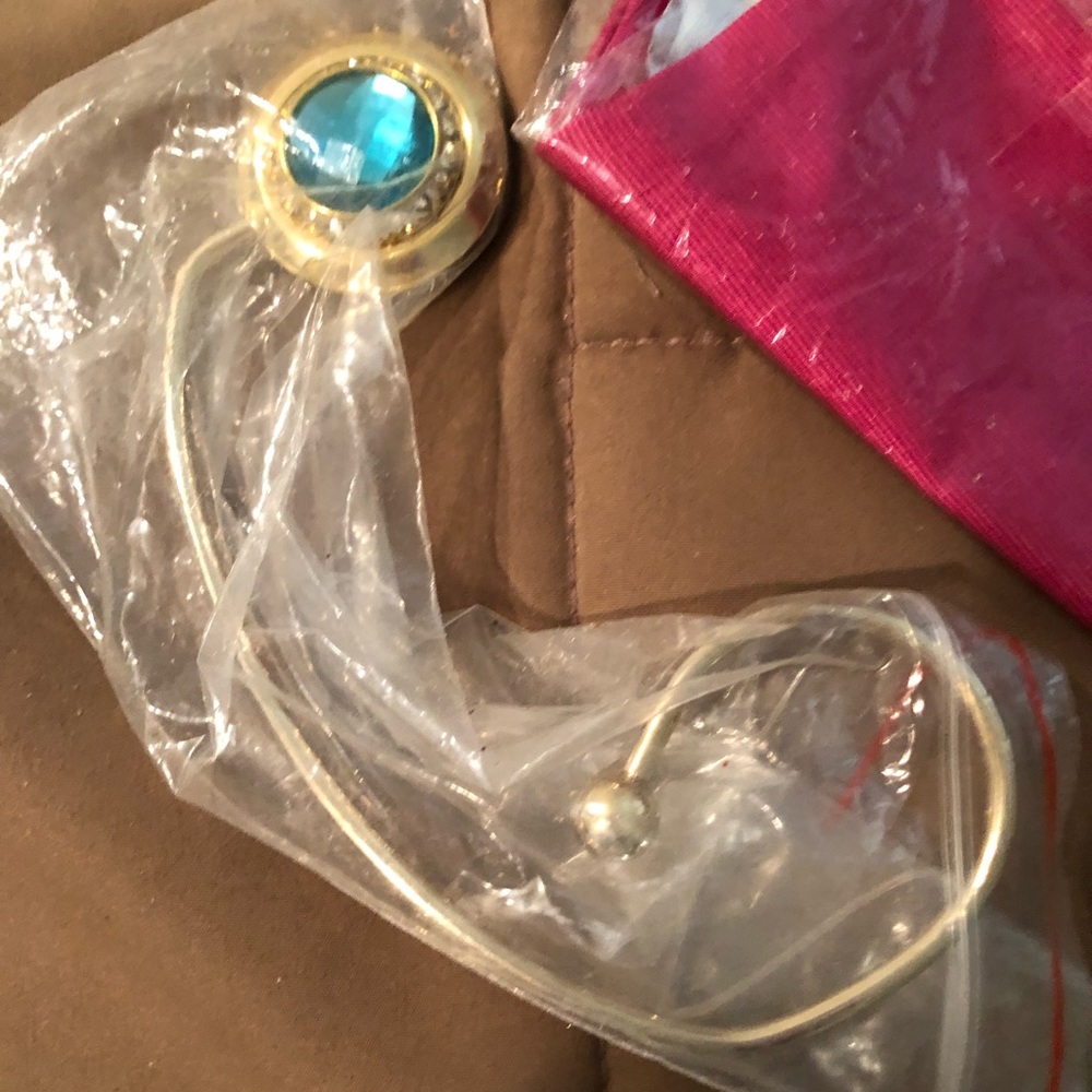 Purse hanger